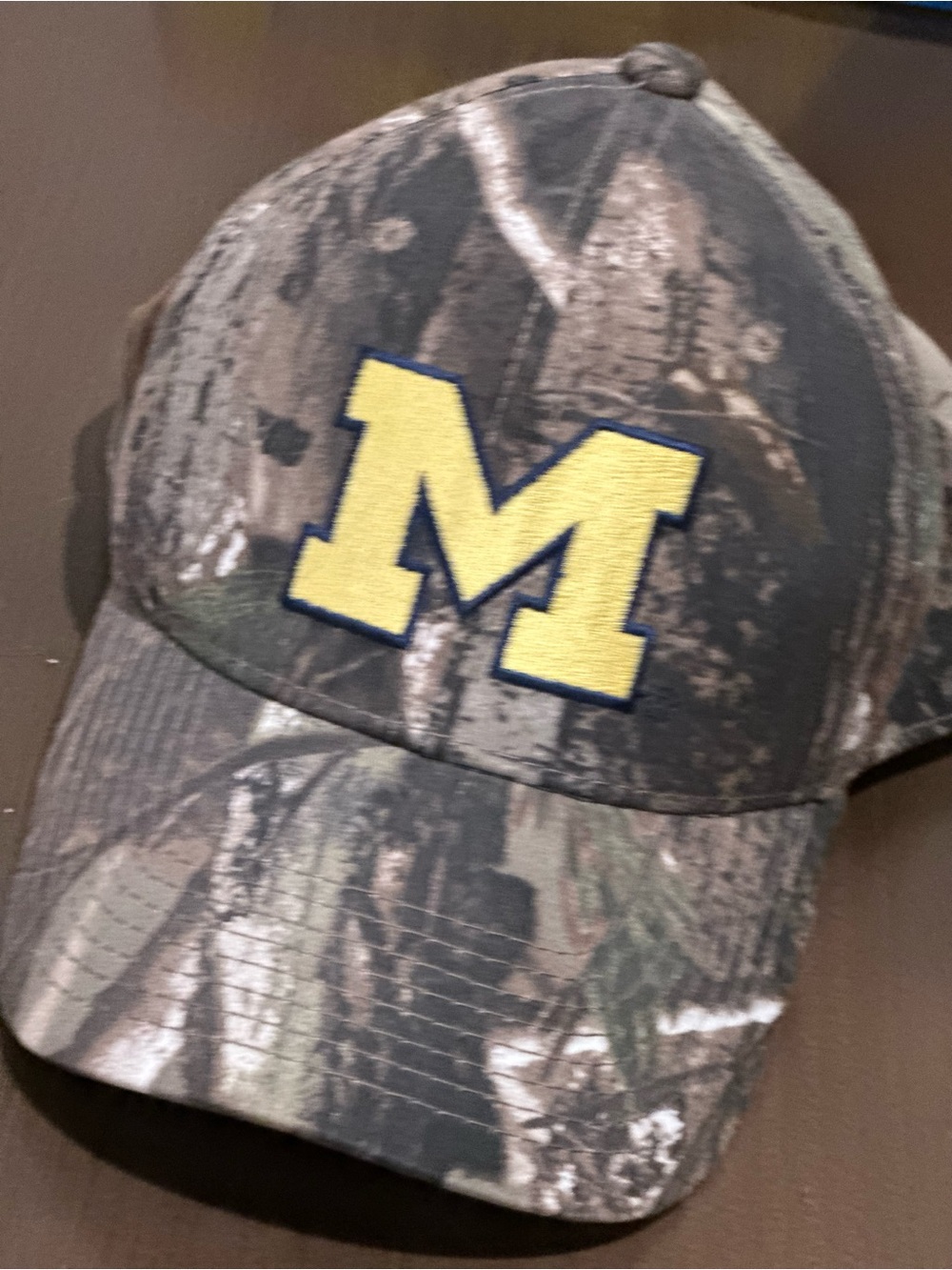 NWOT Unisex Michigan Camo Cap